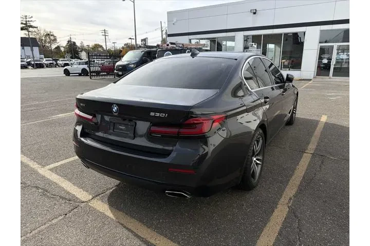 $30998 : BMW 5 Series 2021 AWD 530i x image 6