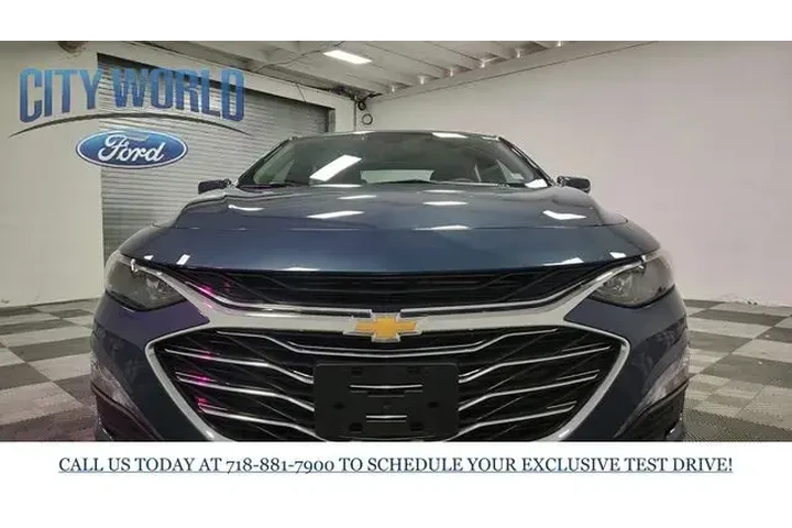 $18489 : Chevrolet Malibu 2024 LT 4dr image 3