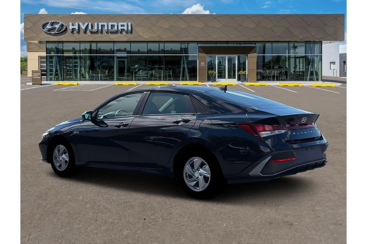 $22995 : Hyundai ELANTRA 2026 SE 4dr image 4