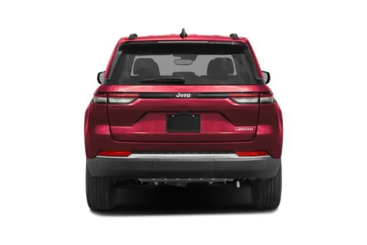 $27988 : 2022 Grand Cherokee Overland image 5