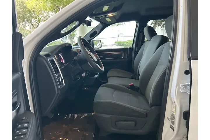 $26744 : Ram 1500 Classic 2024 4x4 Wa image 5