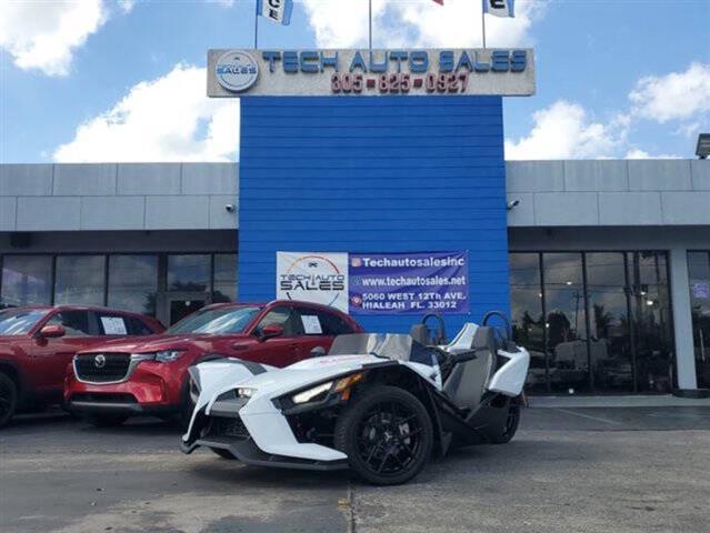 $15995 : 2021 Polaris Slingshot image 2