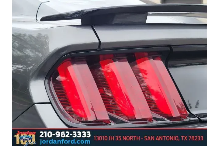 $27738 : Ford Mustang 2017 GT 2dr Fas image 9