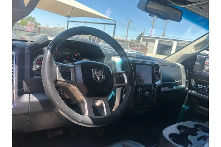 $16995 : 2017 RAM 1500 CREW CAB2017 RA image 8