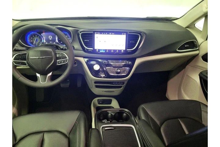 $30998 : Chrysler Pacifica 2024 Touri image 9