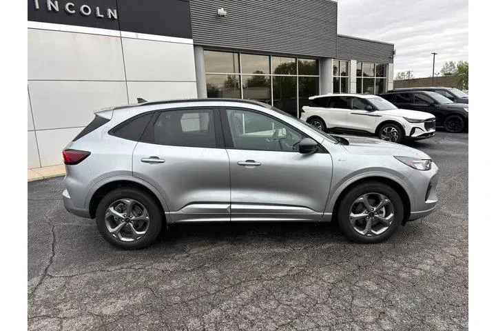 $24485 : Ford Escape 2024 AWD ST-Line image 8