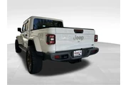 $27464 : Jeep Gladiator 2021 4x4 Over thumbnail