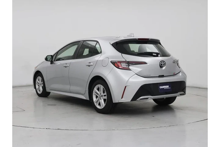 $22998 : Toyota Corolla Hatchback 202 image 2