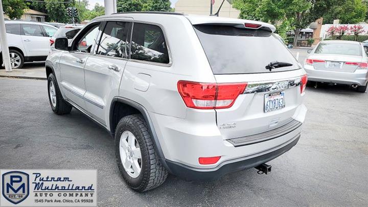 2012 Grand Cherokee Laredo 4WD image 7