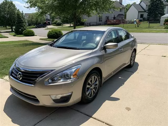 $4500 : 2015 Nissan Altima 2.5S Sedan image 1