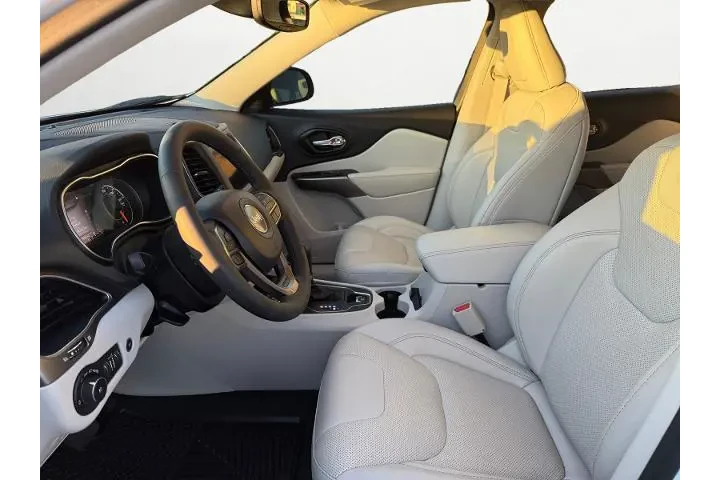 $23995 : Jeep Cherokee 2022 4x4 Latit image 9