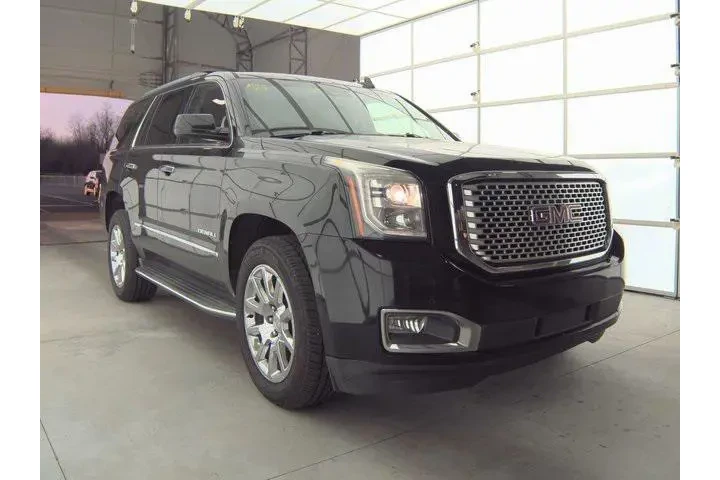 $24492 : GMC Yukon 2017 4x4 Denali 4d image 3