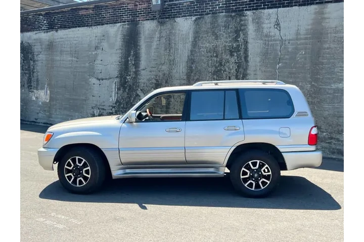 $10988 : 2000 LX 470 image 4