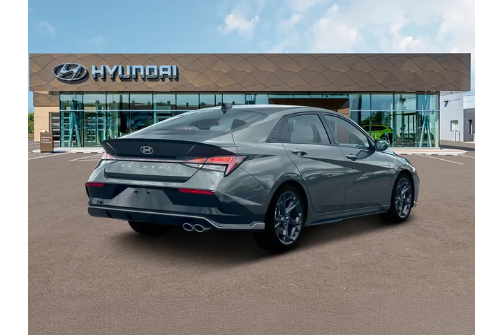 $24987 : Hyundai ELANTRA 2024 N Line image 7