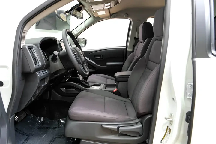 $30990 : 2025 Frontier S image 5