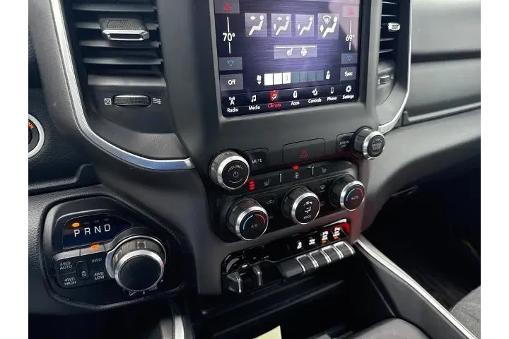 $25715 : Ram 1500 2021 4x4 Lone Star image 9