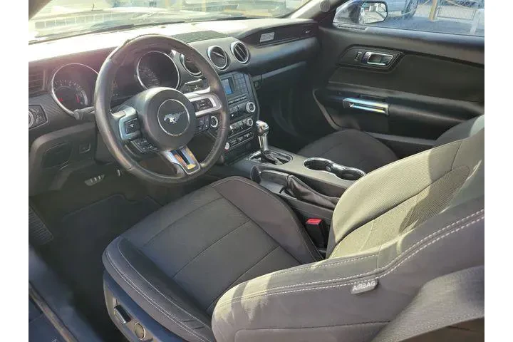 $8990 : Ford Mustang 2015 V6 2dr Fas image 5