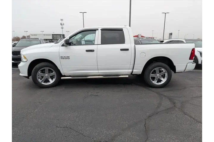 $19990 : Ram 1500 2017 4x4 Express 4d image 4