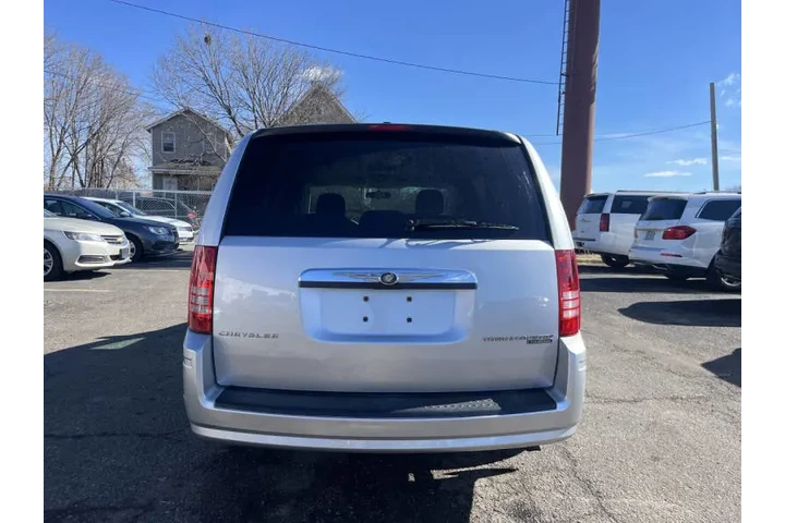 $5995 : 2010 Town and Country Touring image 7