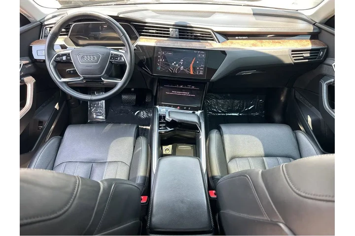 $20999 : 2019 e-tron Prestige image 5