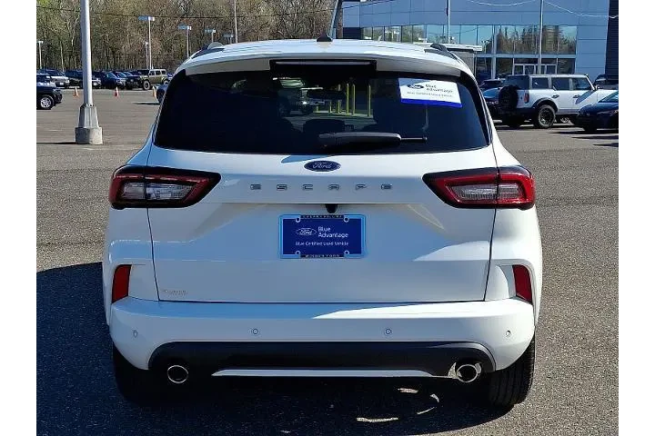 $25437 : Ford Escape 2023 ST-Line 4dr image 5