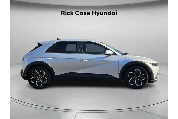 $23791 : Hyundai IONIQ 5 2023 SEL 4dr image 4