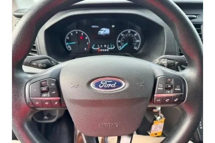 $33988 : Ford Transit 2023 250 3dr SW image 9