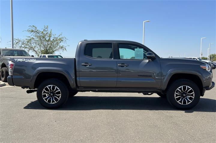 $38940 : Tacoma TRD Sport image 3