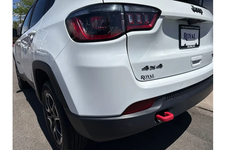 $24995 : 2025 Compass Trailhawk 4x4 image 10