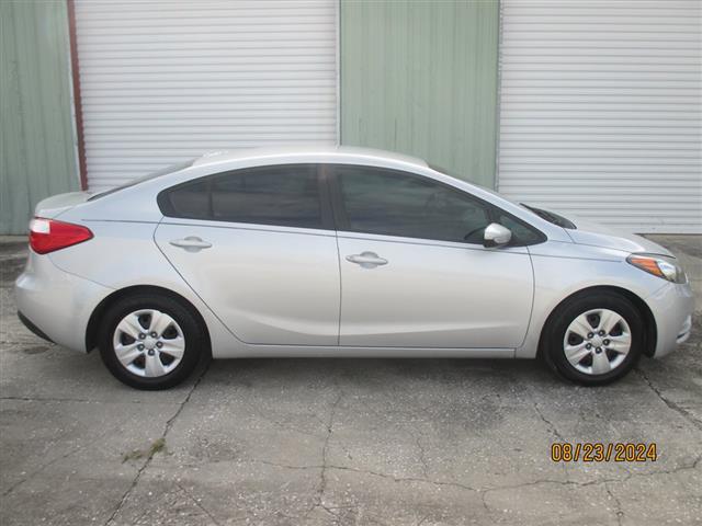 $7995 : 2015 Forte image 4