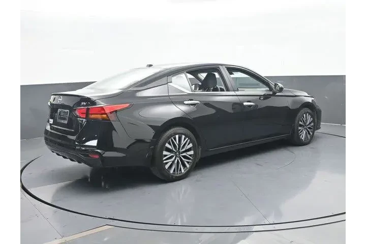 $19990 : Nissan Altima 2024 2.5 SV 4d image 6