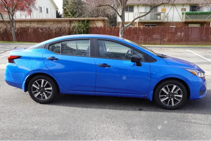 $17988 : 2024 Versa S image 10