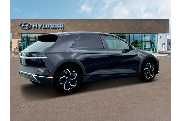 $23990 : Hyundai IONIQ 5 2024 SE 4dr image 8