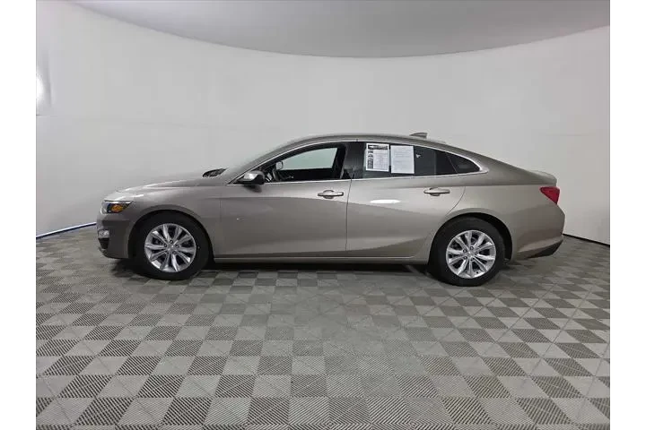 $19787 : Chevrolet Malibu 2024 LT 4dr image 5