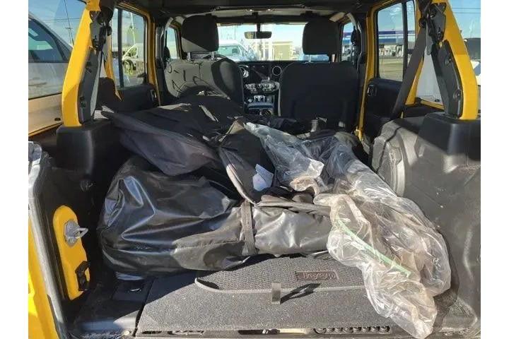 $29973 : Jeep Wrangler Unlimited 2021 image 4