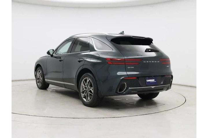 $37998 : Genesis GV70 2023 AWD 2.5T S image 2