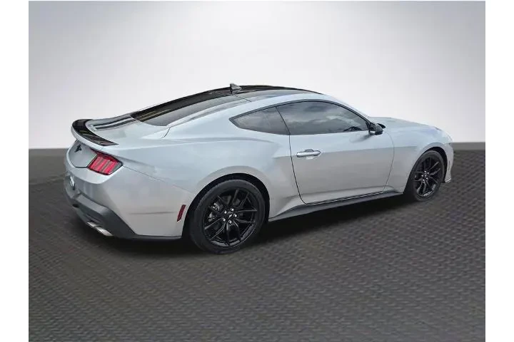 $31988 : Ford Mustang 2025 EcoBoost 2 image 4