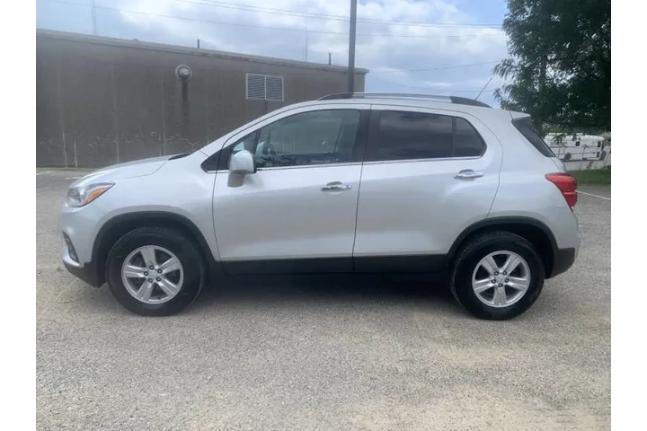 $5995 : 2017 Trax LT image 3