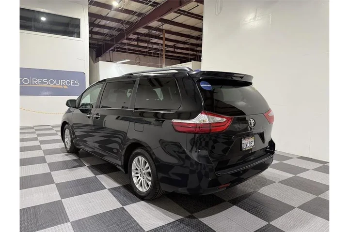 $19549 : Sienna 2017 image 6