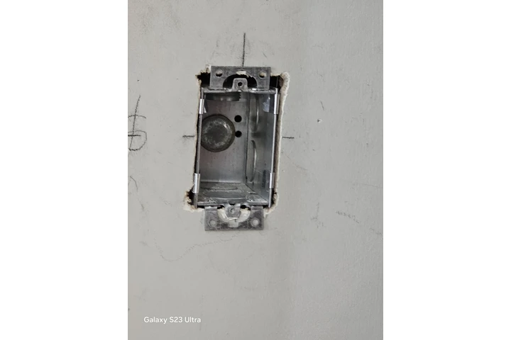 Arme Electric image 9