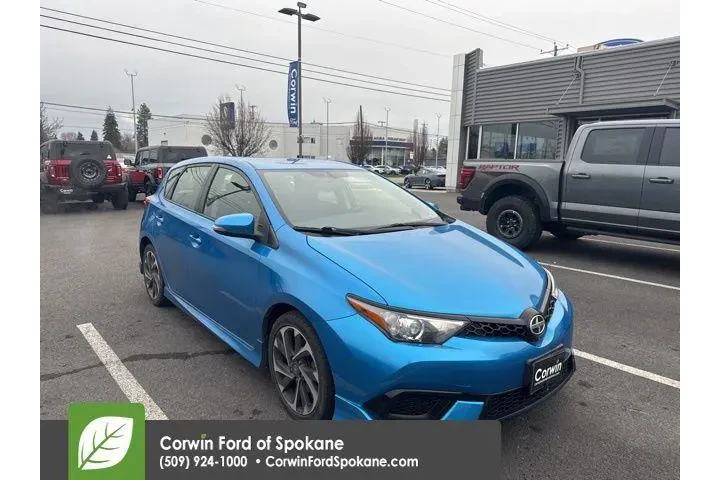 $10989 : Scion iM 2016 4dr Hatchback image 1