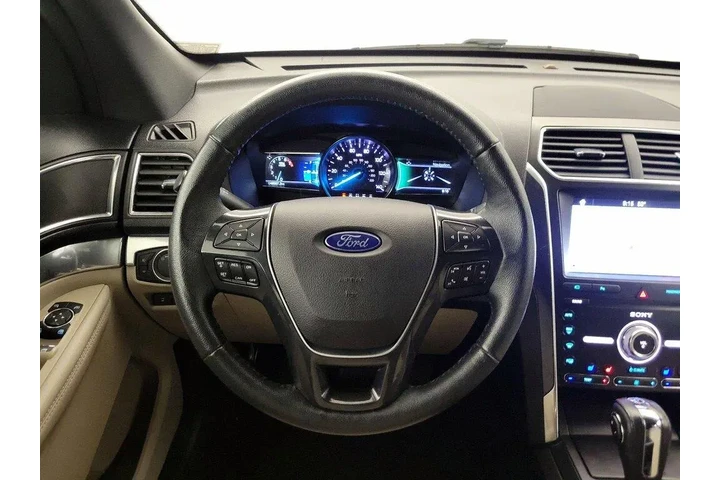 $26998 : Ford Explorer 2019 AWD Limit image 10
