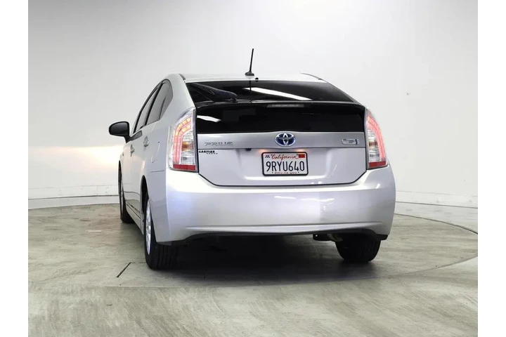 $16998 : Toyota Prius Plug-in Hybrid image 6