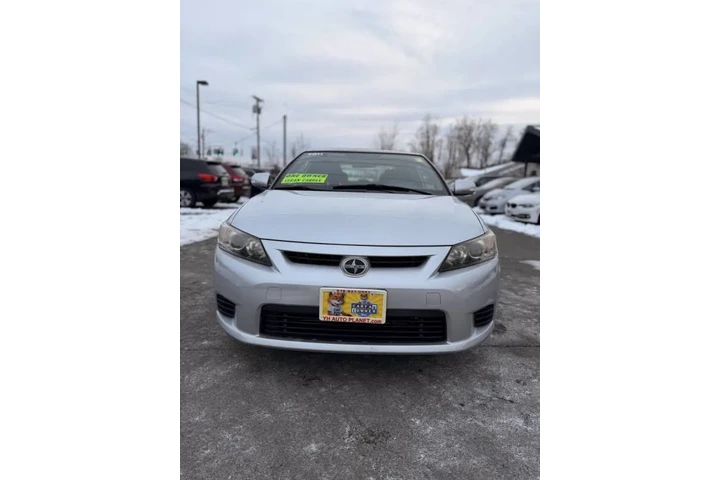 $7995 : 2011 tC image 4