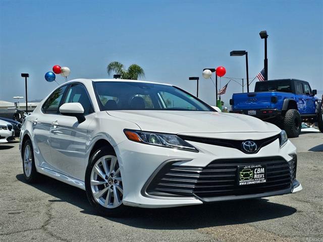 $21695 : 2022 Camry image 2