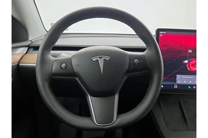 $30998 : Tesla Model Y 2023 AWD Long image 10