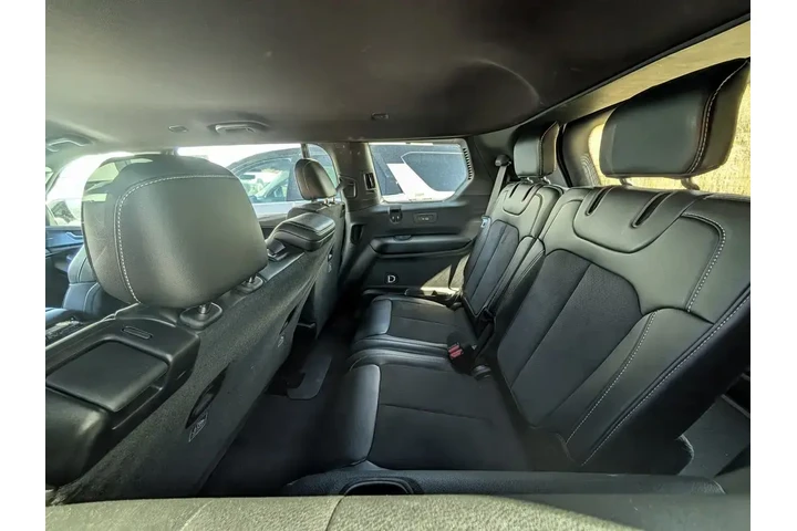 $37995 : Jeep Grand Cherokee L 2024 4 image 6