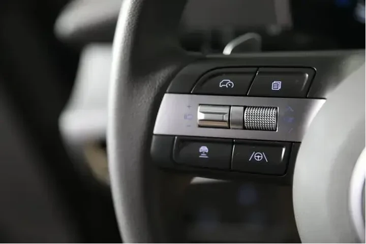 $22995 : Hyundai SONATA 2025 SEL 4dr image 4