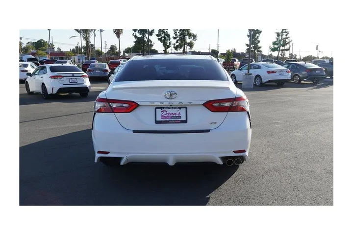 $18284 : 2018 Camry SE Sedan 4D image 5