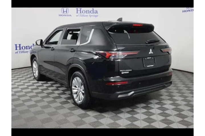 $27875 : Mitsubishi Outlander 2025 AW image 5